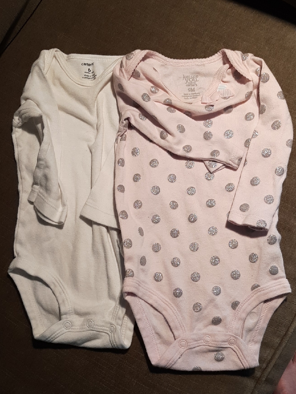 15 Assorted Onsies 6 Months And 6/9 Monthd - Picture 7 of 9